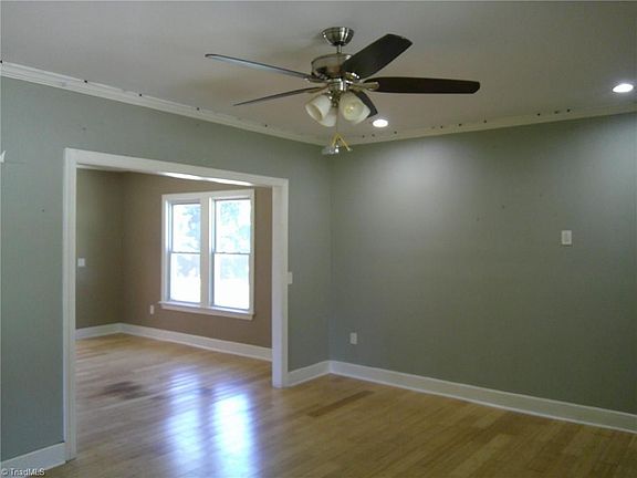 3rd image of 309 Playground Rd