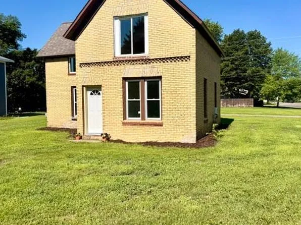 715 5th St NE, Little Falls, MN 56345