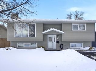 434 Langevin CRESCENT, Saskatoon, SK S7L 5R6