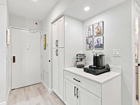 4th image of 2121 N Ocean Blvd APT 405W