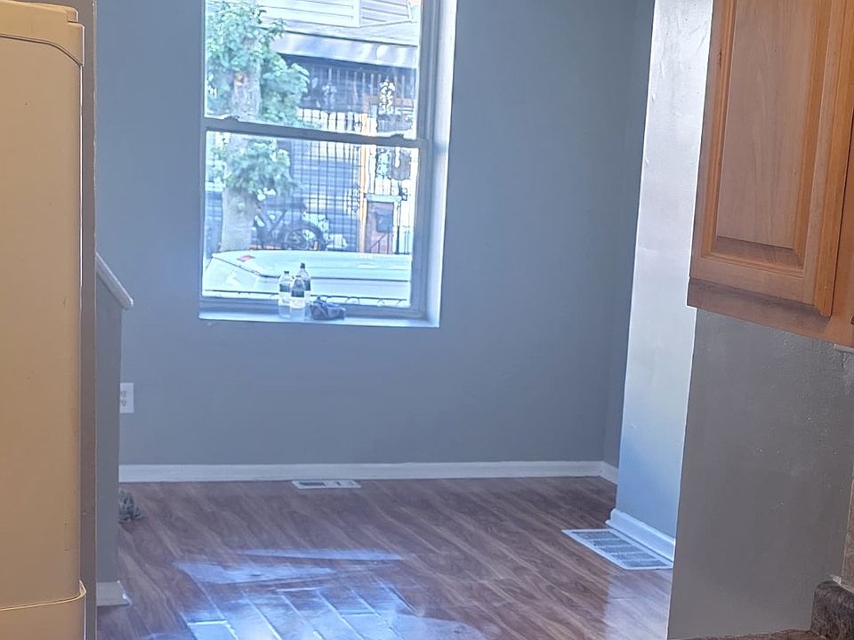 1st image of 3058 N Swanson St