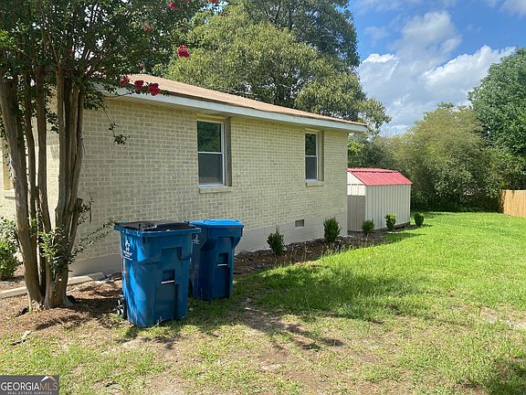 2nd image of 914 Ozora Rd