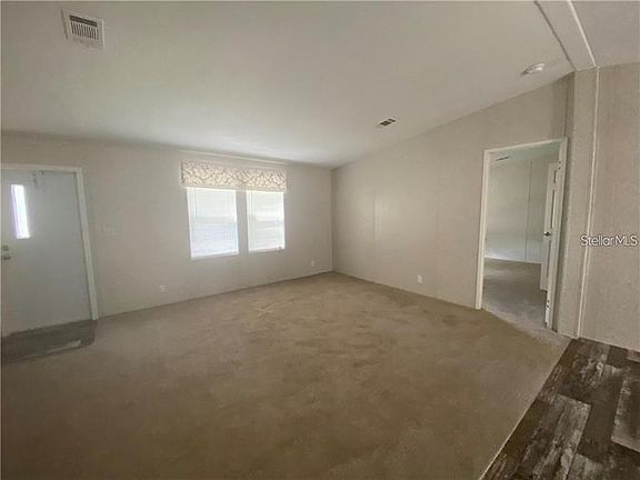 4th image of 1621 Tangerine St