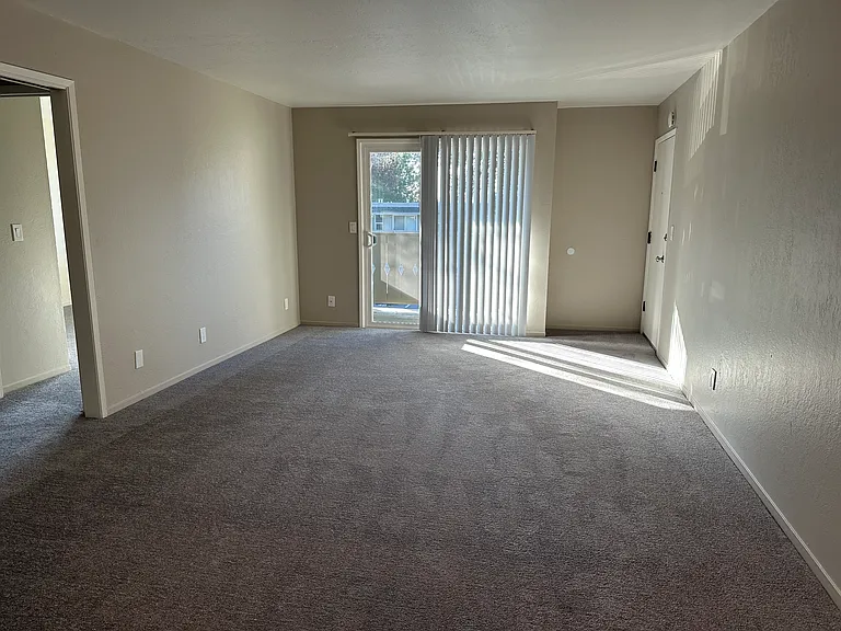 Rosedale Apartments — Photo 19