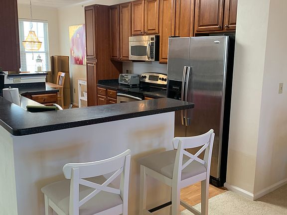 5th image of 2984 Shore Dr Unit 204