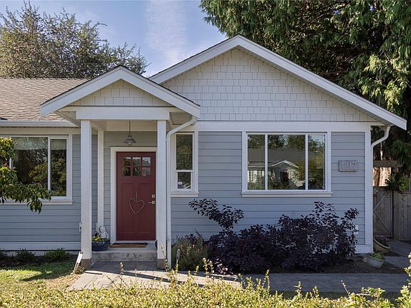 2nd image of 1217 May St