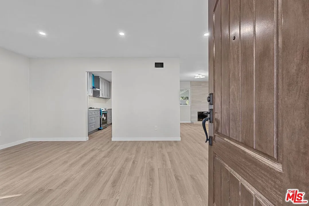 3 bed, 2.0 bath, 1475 sqft, $4,495 — Photo 2