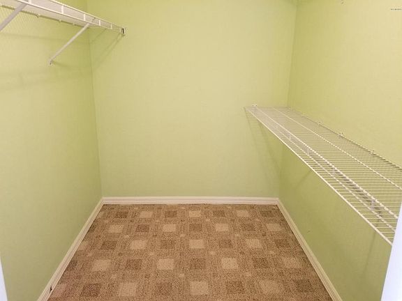 4th image of 1020 NE 30th Ave APT 124