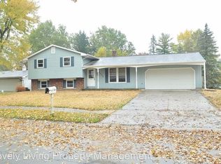 6908 Forest Glen Ct, Fort Wayne, IN 46815