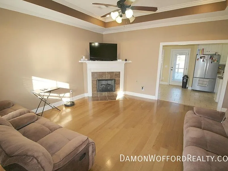 614 Oak Park Cir — Photo 7