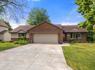 4 Spring Meadow Ct, Appleton, WI 54914