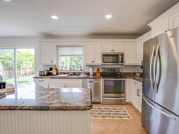 5th image of 9840 Holly Hill Drive