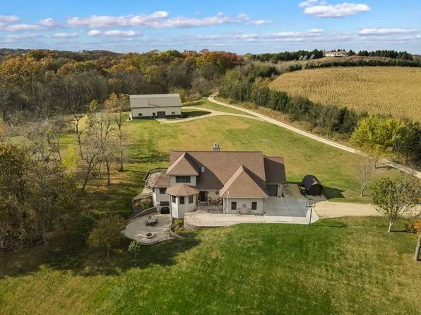 7688 Lone Pine Rd, Barneveld, WI 53507