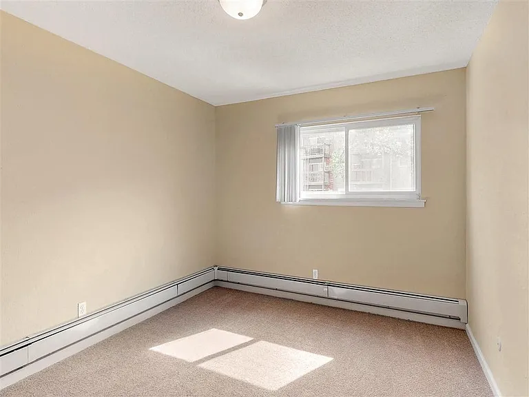Oak Valley Apartments — Photo 43