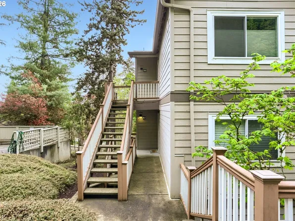 20070 Larkspur Ln APT 62, West Linn, OR 97068