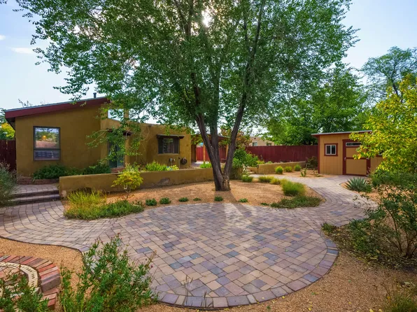 329 Washington St NE, Albuquerque, NM 87108