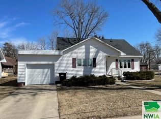 204 N 3rd Ave, Anthon, IA 51004