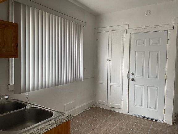 5th image of 2302 Hazelwood St #2