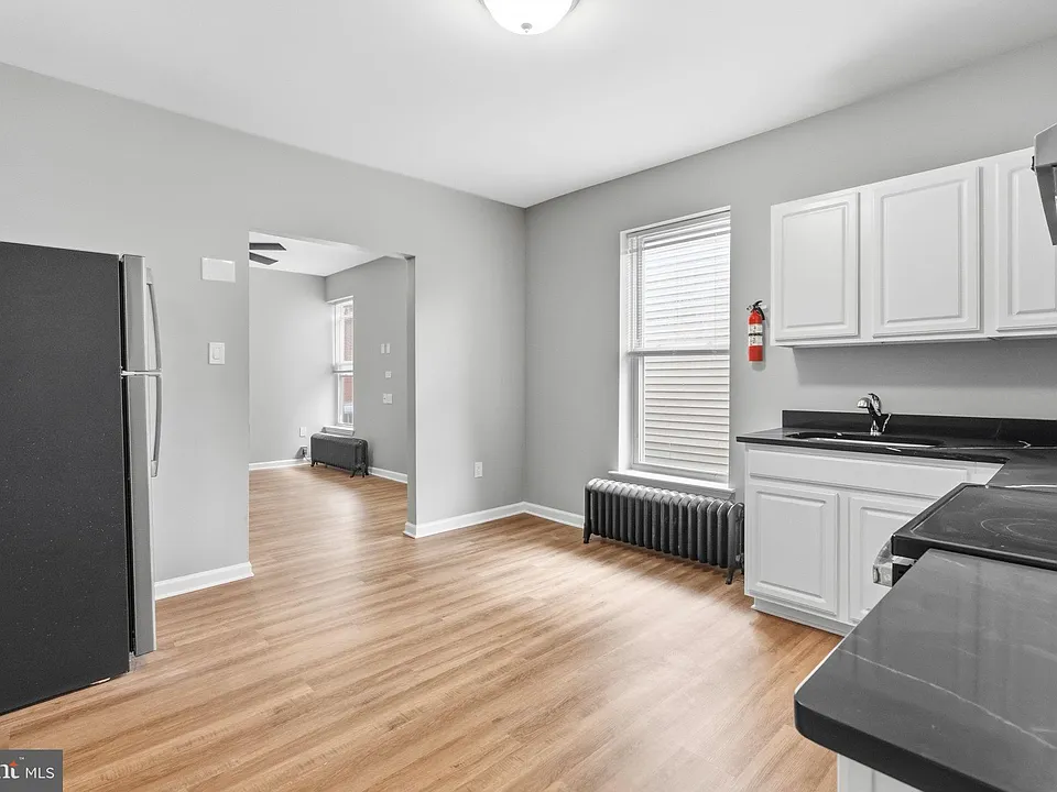 134 E Lancaster Ave #2
