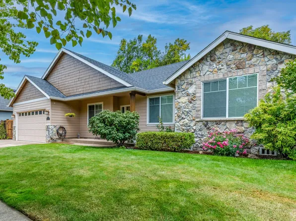 2439 Borders Dr, Eugene, OR 97404