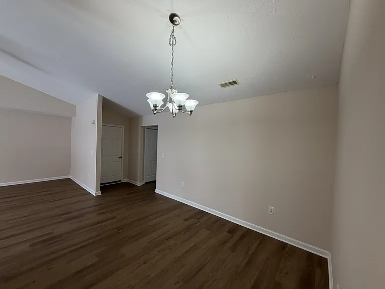 Commonwealth Senior Living at Christiansburg — Photo 43