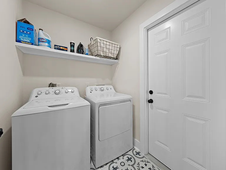 16502 Fox Knl — Photo 16