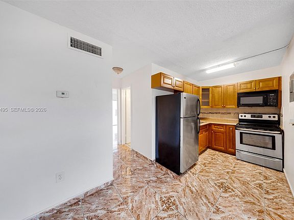 5th image of 301 NW 177th St APT 201