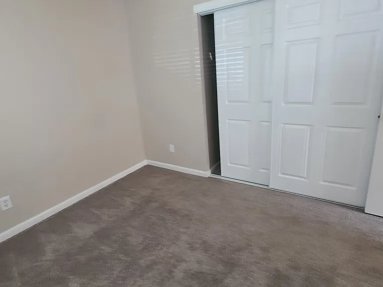 619 Willow Creek Dr — Photo 16