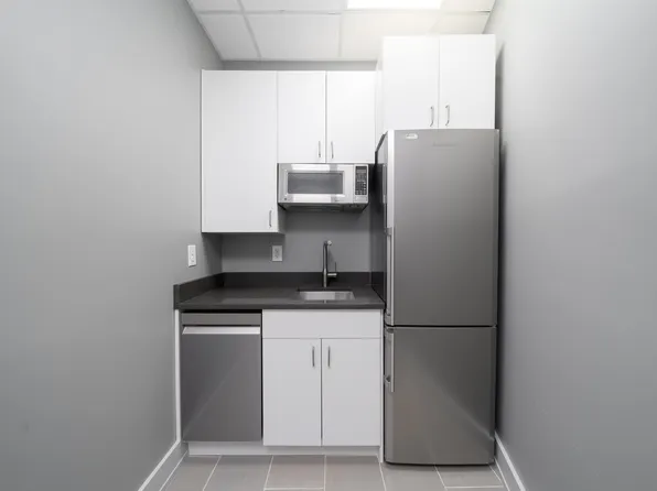 845 Newark Avenue image 21 of 38