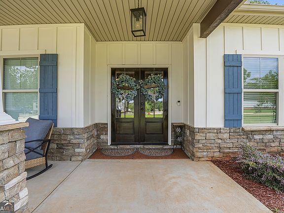 5th image of 641 Whispering Pines Dr