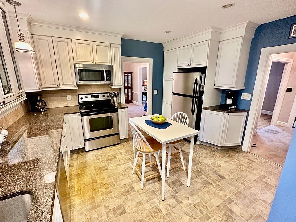 152 Coolidge Rd, Worcester, MA 01602 Zillow