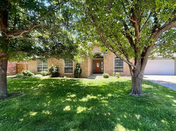 1912 Cherokee Trl, Dalhart, TX 79022