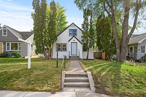 2082 Berkeley Ave Photo 1