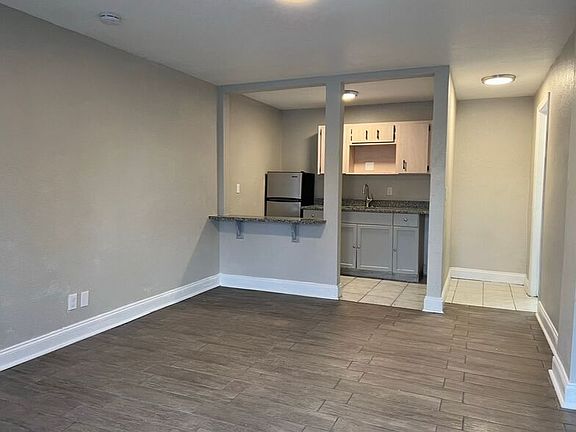4th image of 3738 S Atlantic Ave #15