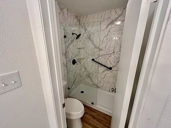 4th image of 3913 Longstraw Dr