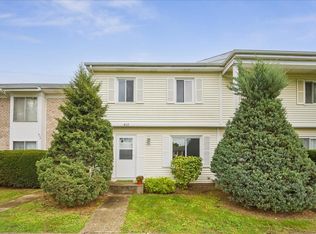 439 Mallview Ln, Bolingbrook, IL 60440