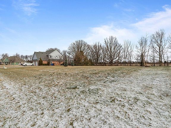 5th image of 2022 Cameron Dr