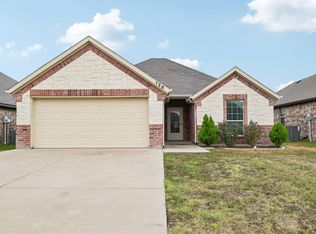 126 Comanche Dr, Greenville, TX 75402