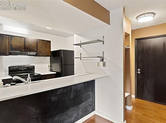 5th image of 935 Saturn Dr #125