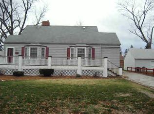 4017 N Constant View Dr, Decatur, IL 62526