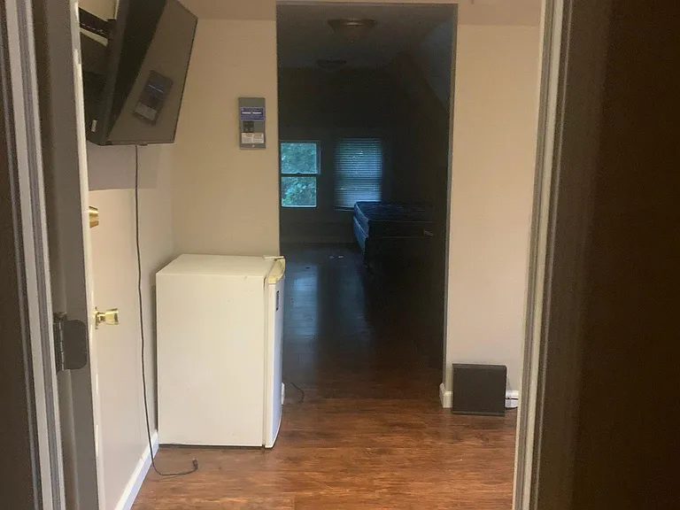 19 Edwards St — Photo 11