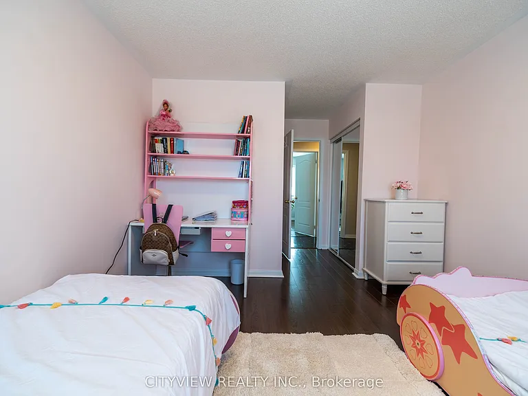 2330 Grand Oak Trl — Photo 23