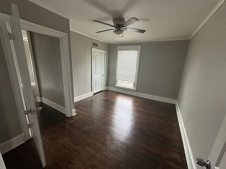 1114 S Aspen St — Photo 2
