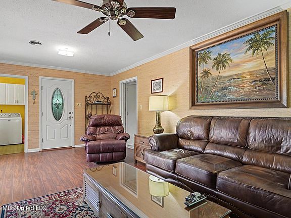 5th image of 12704 Hanover Dr