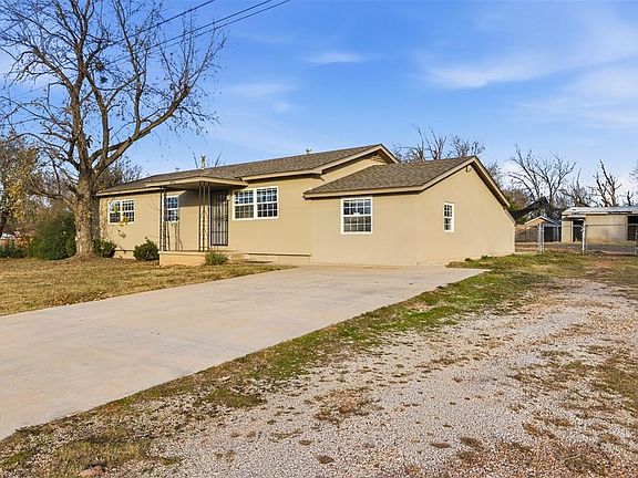 3rd image of 2512 Donna Ln