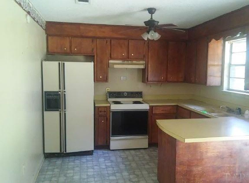 2nd image of 8336 Gardenia Cir