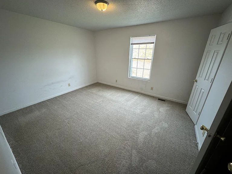 211 Timber Court Dr #C — Photo 4