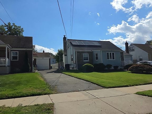 3rd image of 2129 Prospect St