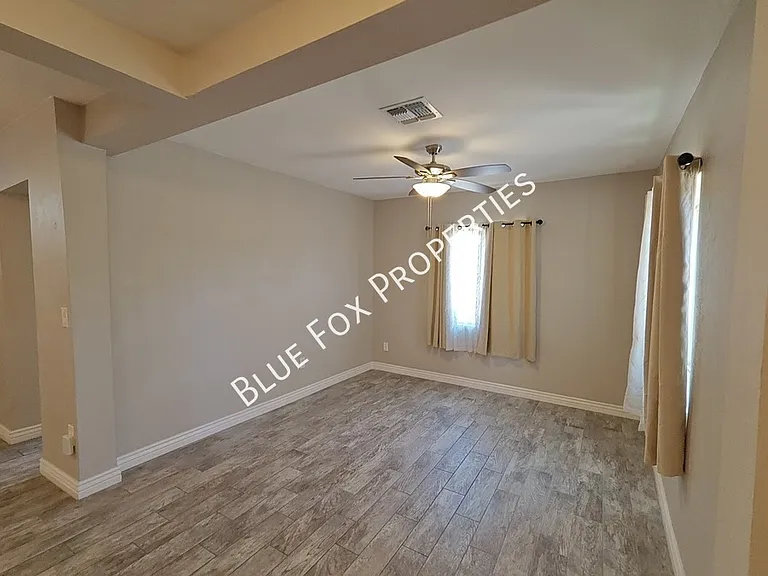 619 S Highland Ave — Photo 15
