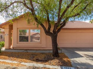 9942 N Woodstone Trl, Tucson, AZ 85742